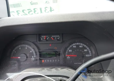 2009 Ford E-350 Super Duty Commercial z USA, uszkodzony, nr VIN 1FTSS34P19DA13681